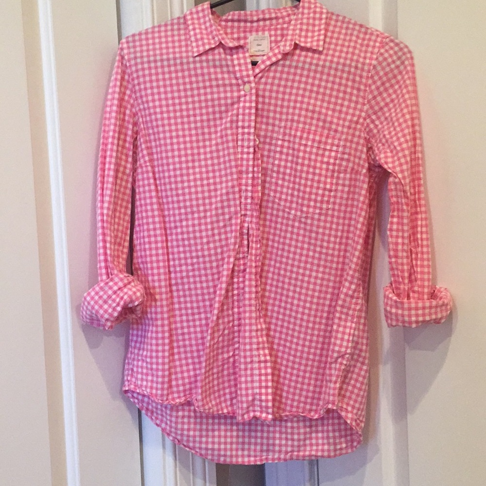 Gap long sleeved fitted checkered shirt sz small
